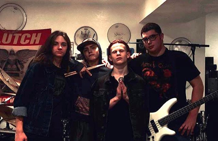 『slipknot』のコリィ・テイラーとショーン・クラハンの息子がバンドを結成 Babymetal Info（ベビーメタルインフォ）