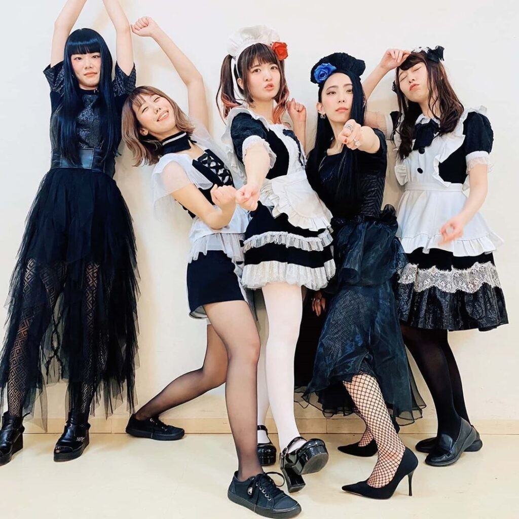 Albums 91+ Wallpaper Band Maid Phone Wallpaper Updated